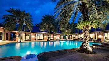 Outdoor pool, pool umbrellas, sun loungers