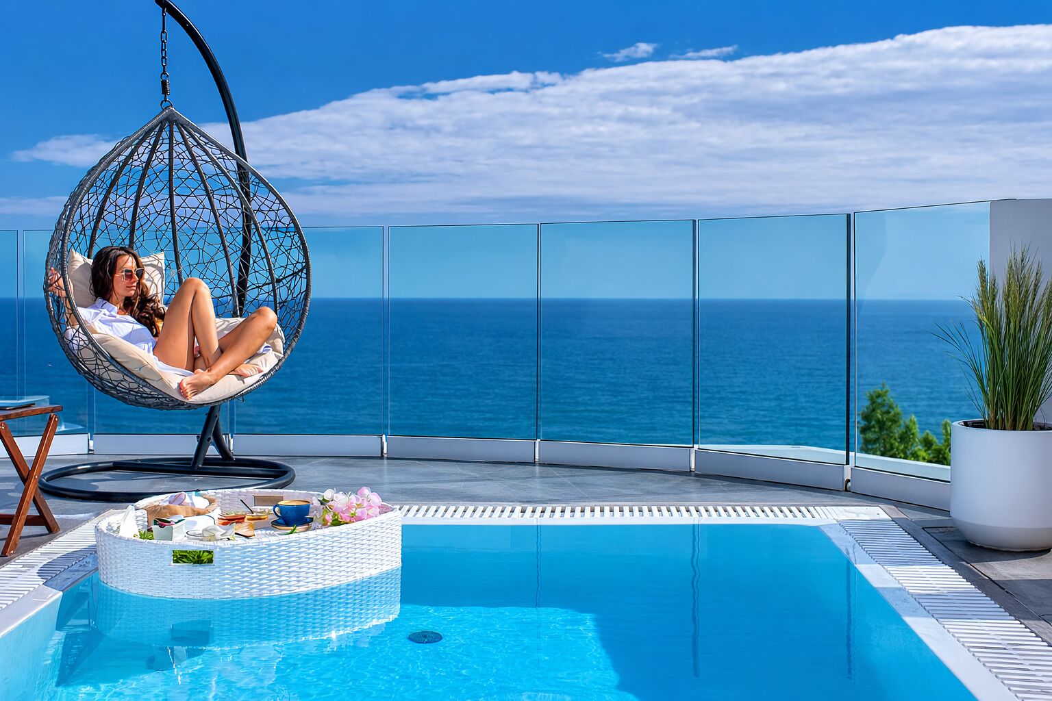 Infinity Suite with Heated Plunge Pool and Sauna - Sea view