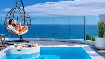 Infinity Suite with Heated Plunge Pool and Sauna - Sea view