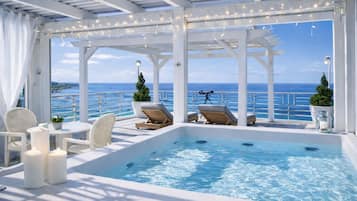 Master Sky Suite Sea View with Sauna, Table Fireplace & Outdoor Jetted Tub | Frette Italian sheets, premium bedding, down comforters, pillowtop beds