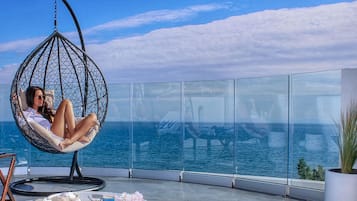 Infinity Suite with Heated Plunge Pool and Sauna - Sea view | Kolam renang atas bumbung