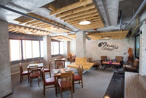 Indoor wedding - 3 Kwan Village (Chonburi)