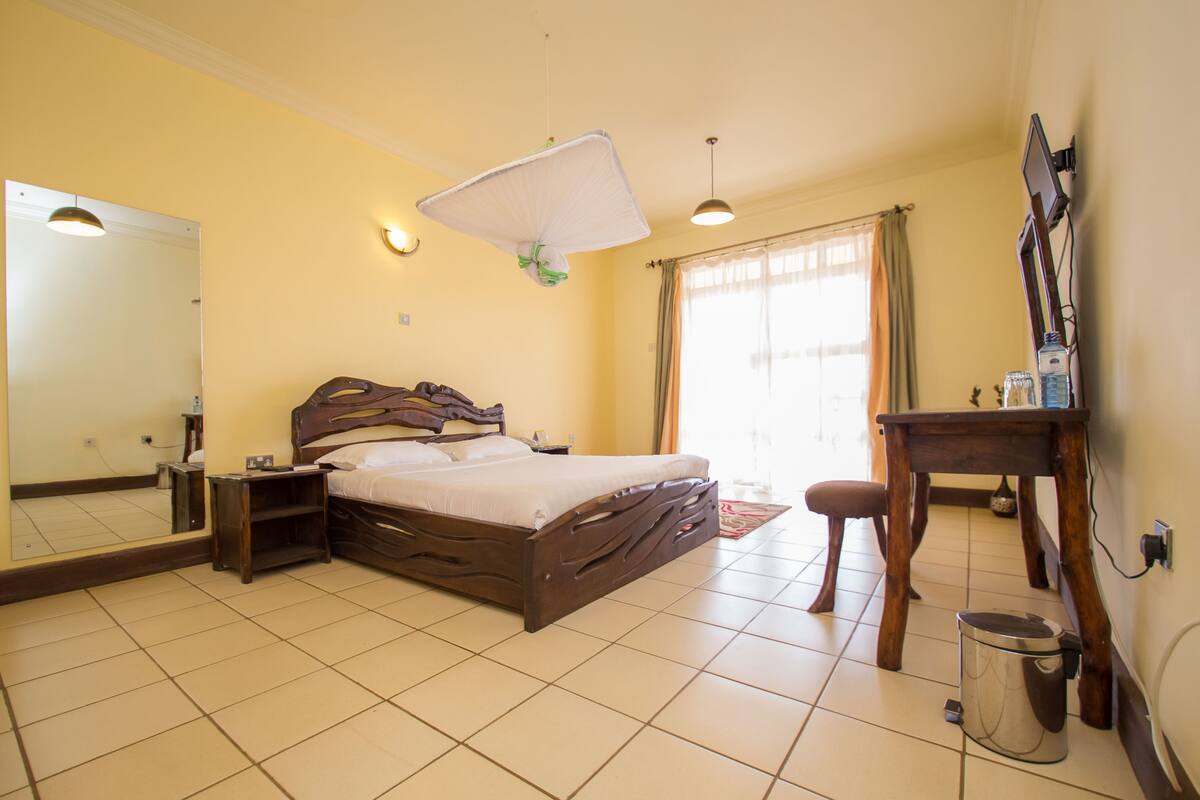 Executive Room | Blackout curtains, soundproofing, free WiFi, bed sheets