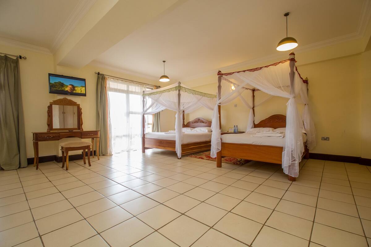 Deluxe Triple Room | Blackout curtains, soundproofing, free WiFi, bed sheets