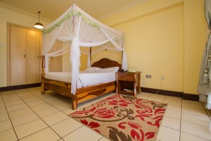 Deluxe Room | Blackout curtains, soundproofing, free WiFi, bed sheets