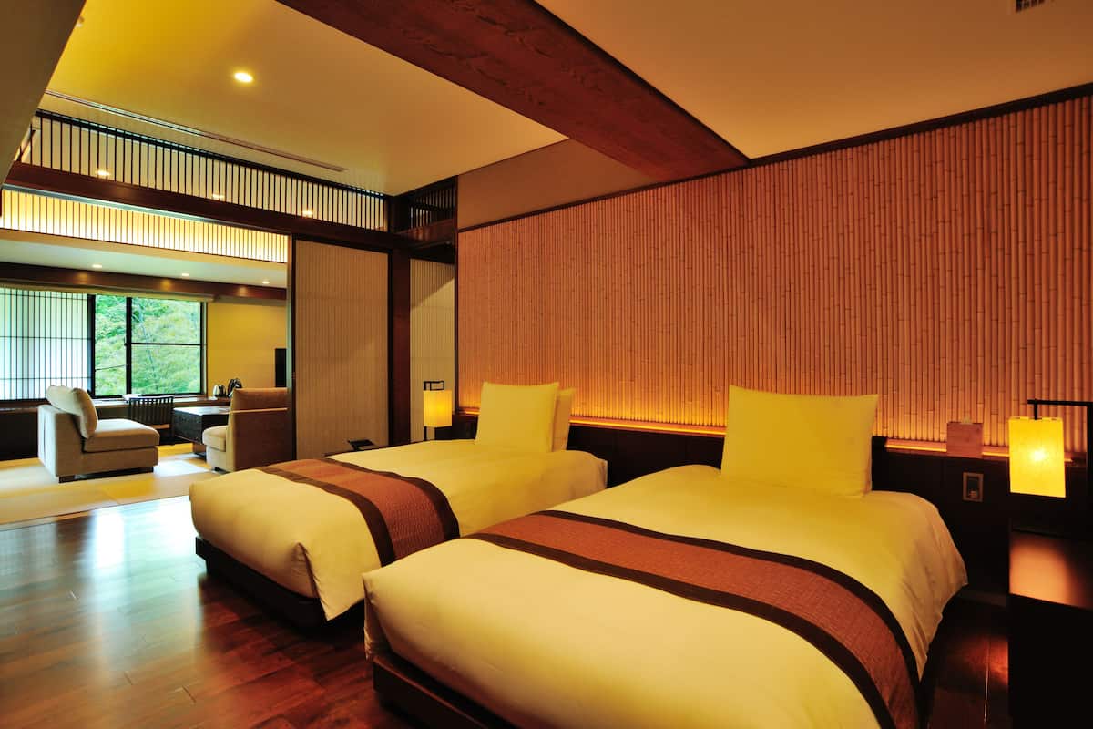 Cypress Suite, Mountain View | Minibar, in-room safe, desk, soundproofing