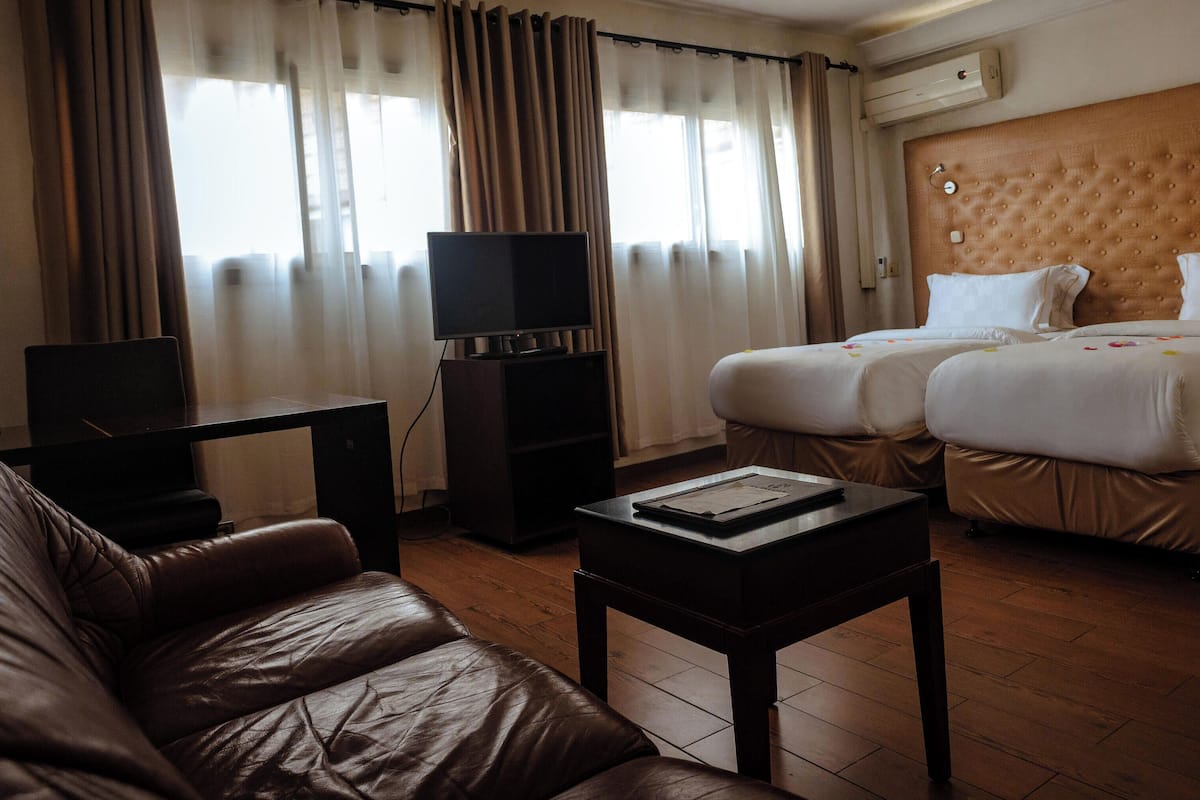 Habitación superior con 2 camas individuales | Ropa de cama de alta calidad y minibar
