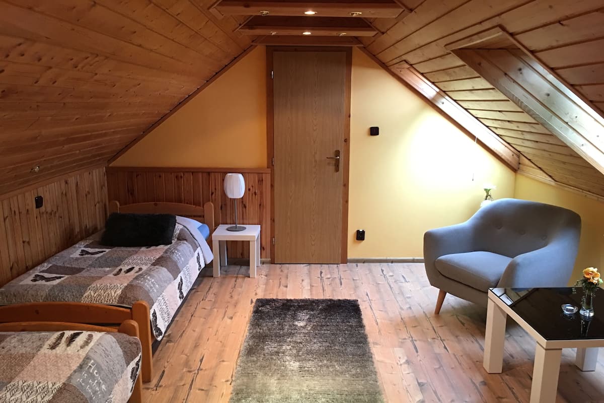 Classic Double or Twin Room | Minibar, free WiFi, bed sheets