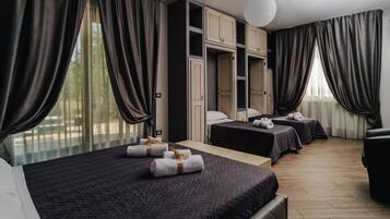 Rom – comfort | Minibar, barnesenger, wi-fi (inkludert) og sengetøy