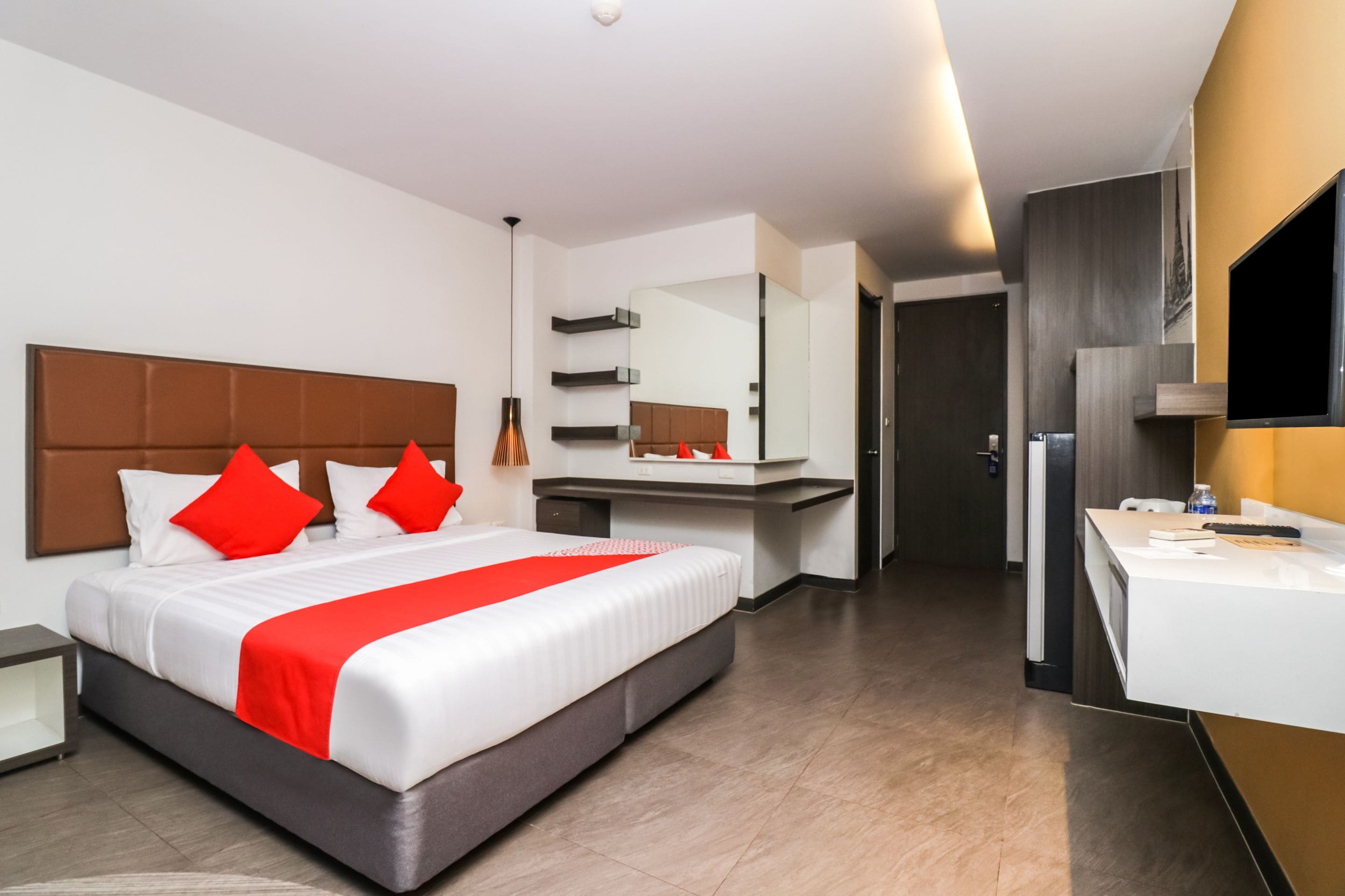 premier double room | 1 bedroom, desk, free wifi, bed sheets