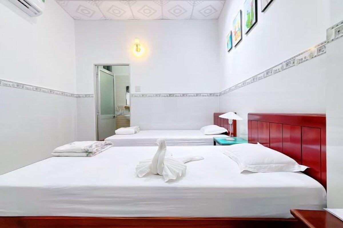 Minibar, bureau, rideaux occultants, chambres insonorisées