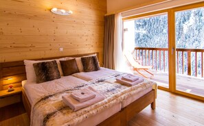Appartement, 4 chambres, sauna | 1 chambre, draps en coton égyptien, literie de qualité supérieure