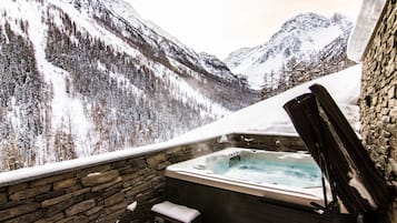 Apartment, 3 Bedrooms, Jetted Tub | Terrace/patio
