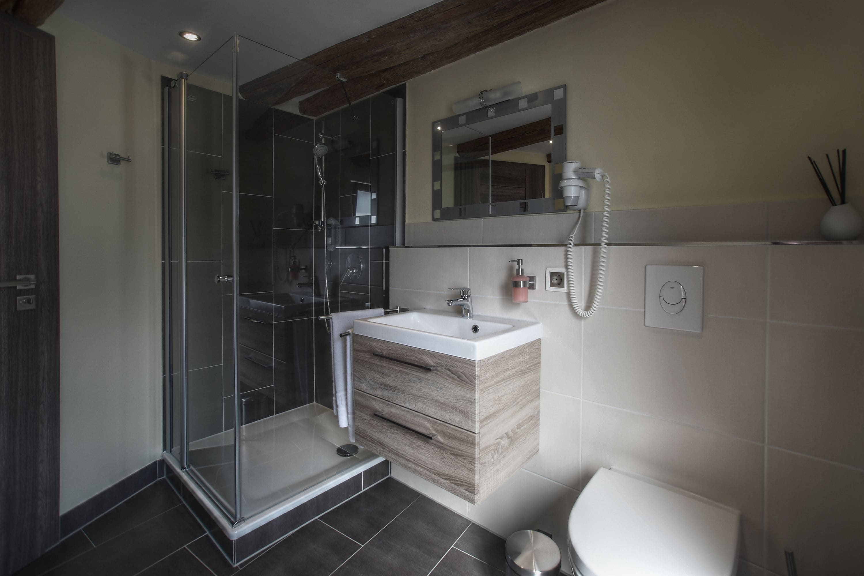 comfort double room, 1 king bed | bathroom | shower, rainfall showerhead, free toiletries, hair dryer