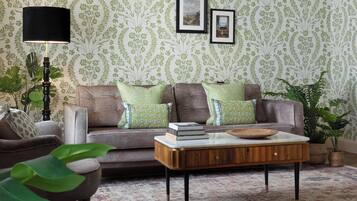 Ashe Suite | Living area | Flat-screen TV