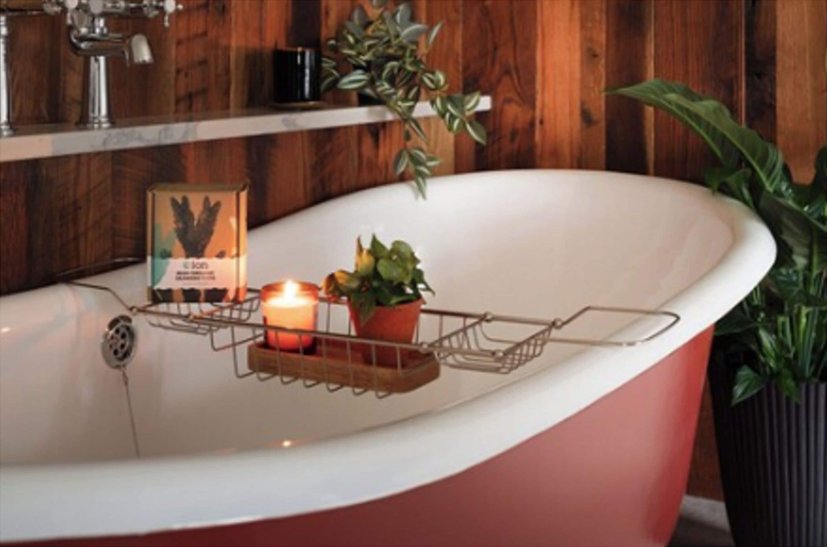 derrymore suite | deep-soaking bathtub