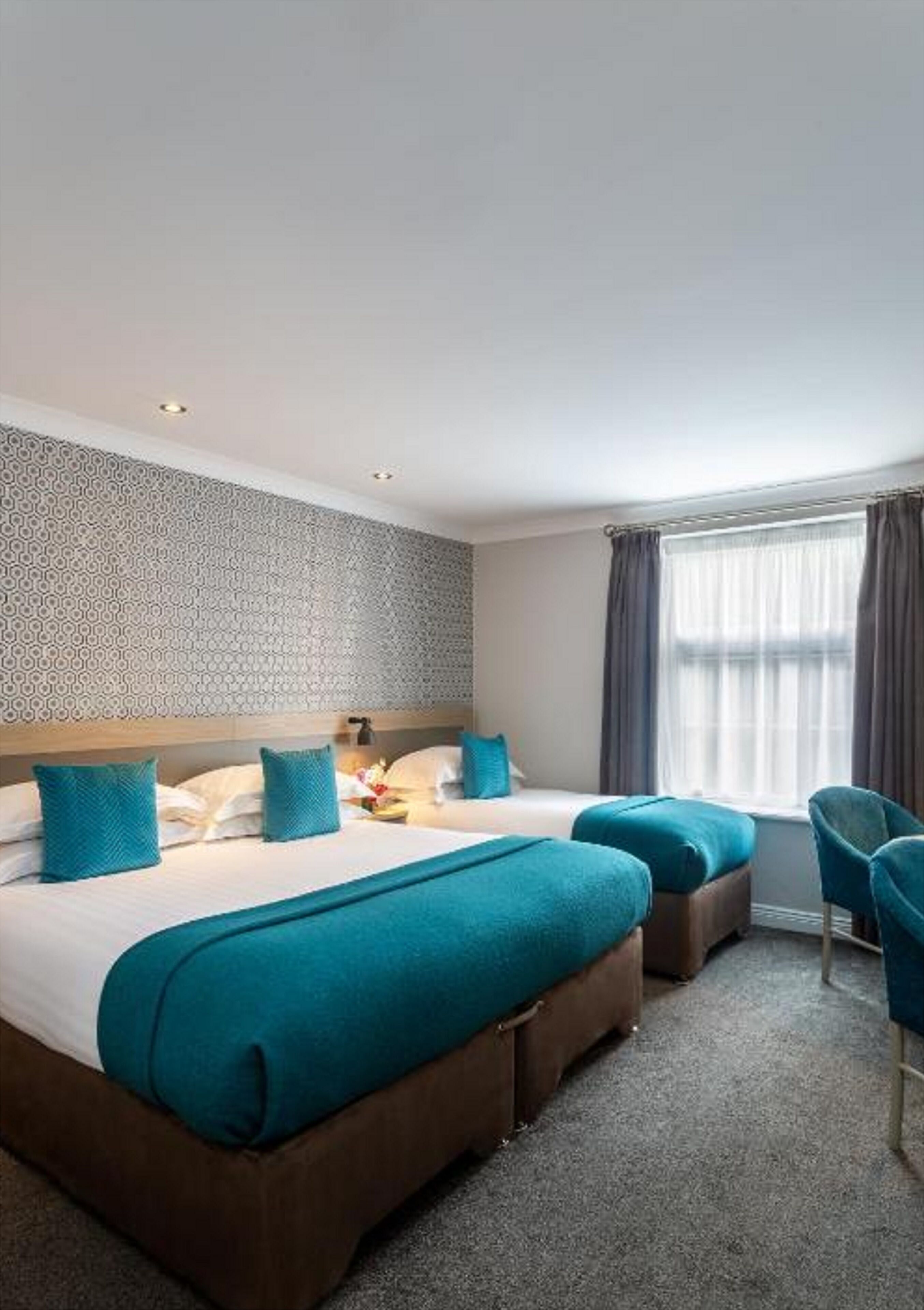 1 bedroom, in-room safe, desk, iron/ironing board