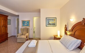 Villa, 4 slaapkamers, privézwembad, uitzicht op zee | 4 slaapkamers, gratis wifi
