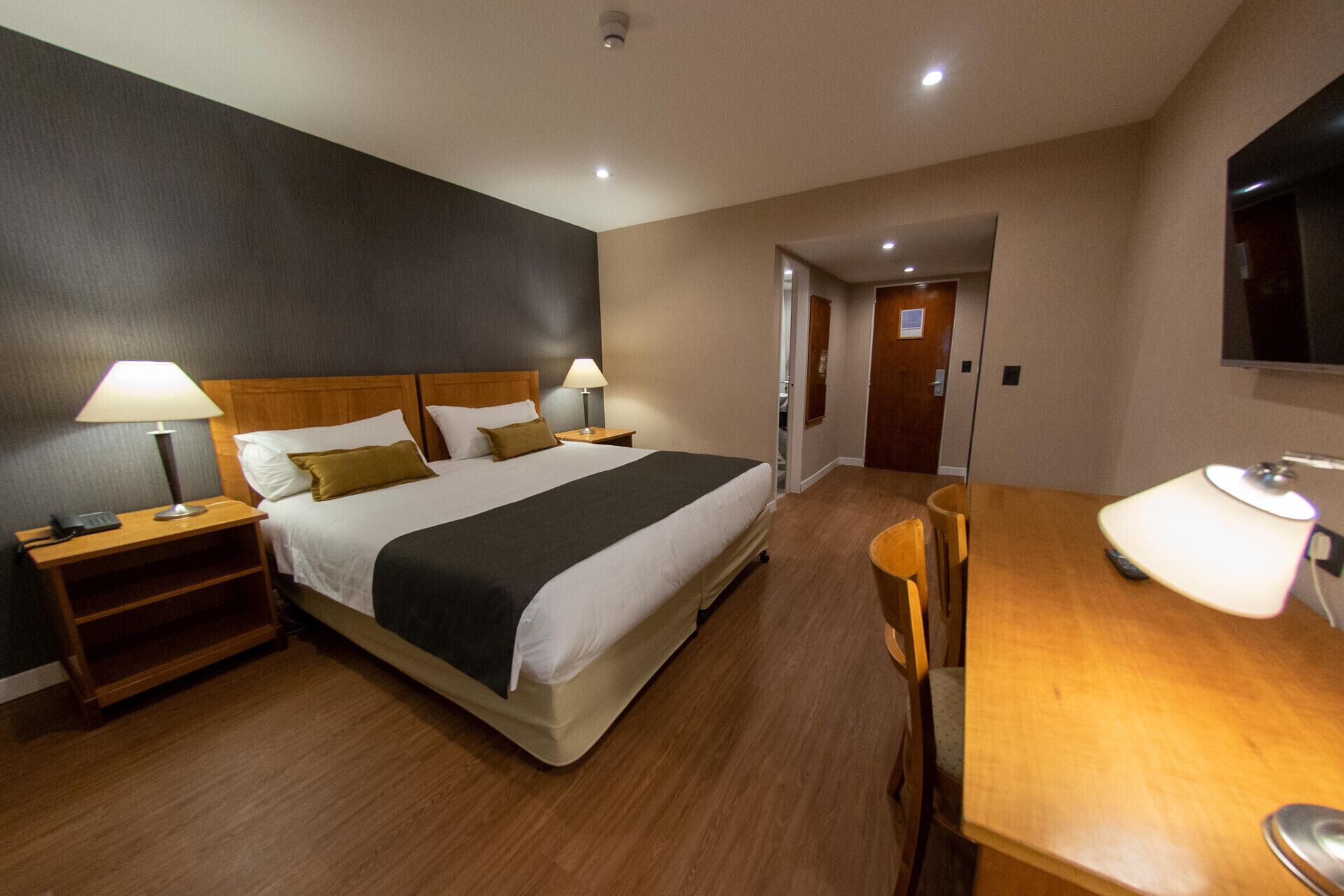 Luxe beddengoed, Select Comfort-bedden, een minibar