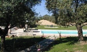Outdoor pool - Agriturismo Poponi (Todi)