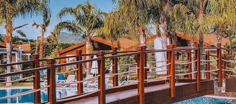 คิเมร่า เลานจ์ โร งแรม