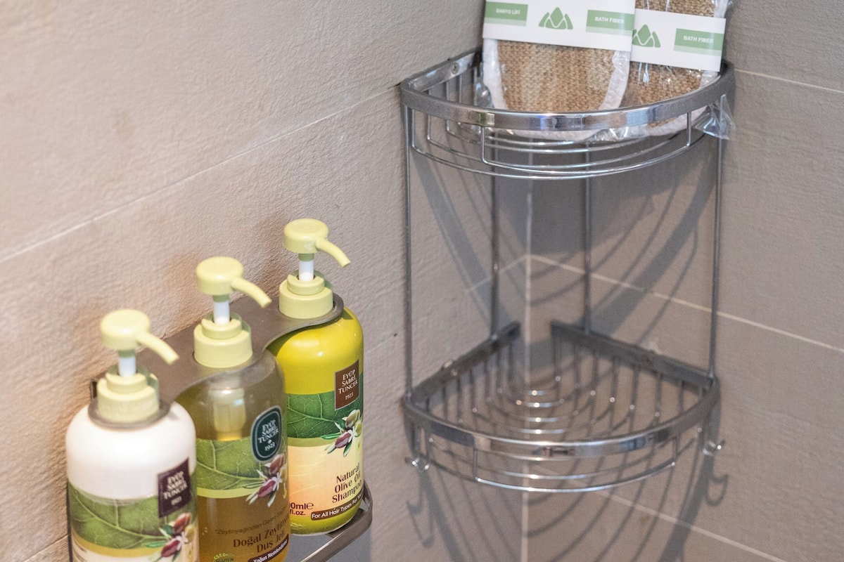 greyfurt room | bathroom | shower, free toiletries, hair dryer, bathrobes