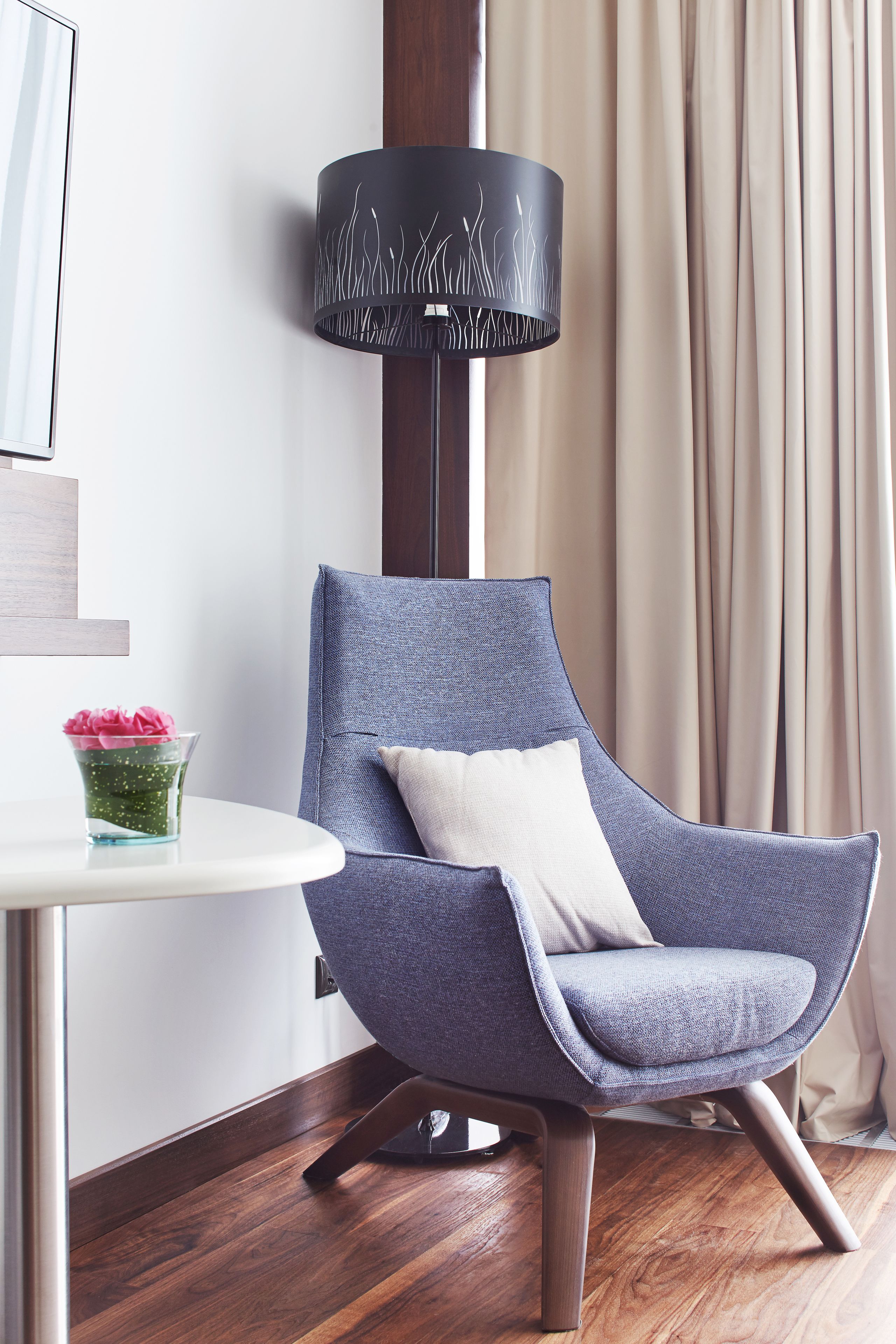 classic room, 1 king bed, city view | 1 bedroom, minibar, in-room safe, desk