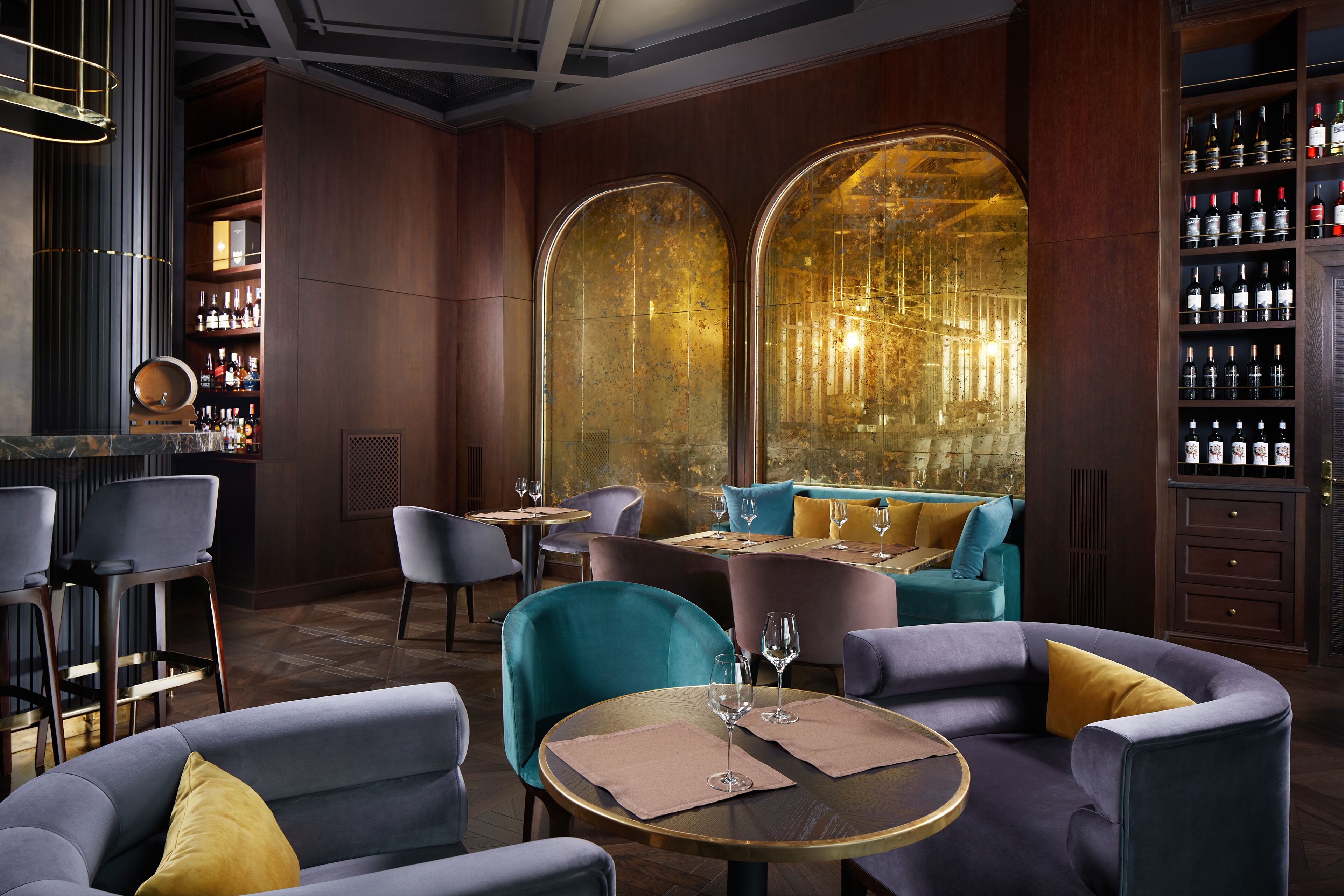 breakfast, lunch served; mediterranean cuisine, al fresco dining