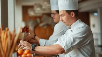 Petit déjeuner buffet servi tous les jours en supplément