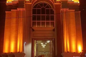 Exterior detail - Xingyue International Hotel (Xianghuli Cultural Creative Ancient Street) (Ganzhou)