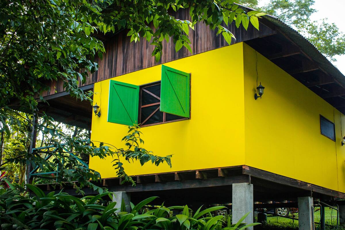 Romantisch huis, 1 slaapkamer, uitzicht op tuin, aan tuin | Een kluis op de kamer, gratis wifi