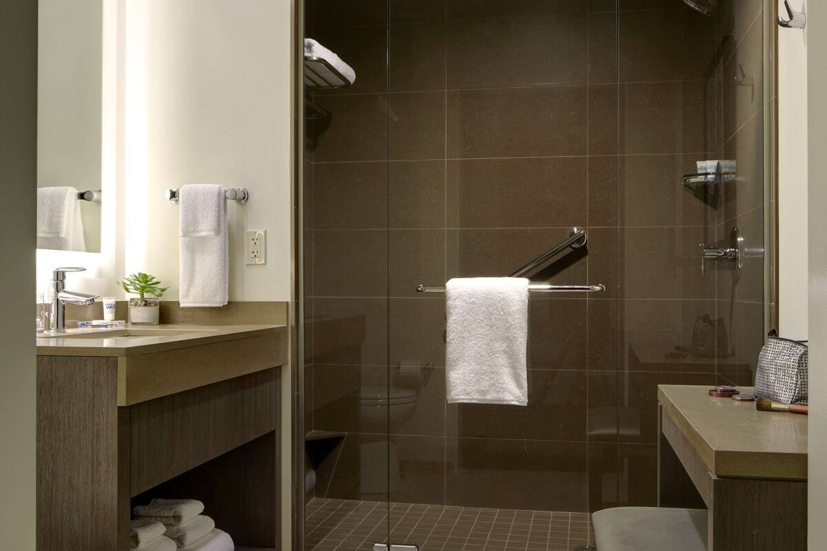 premium bedding, in-room safe, desk, blackout curtains