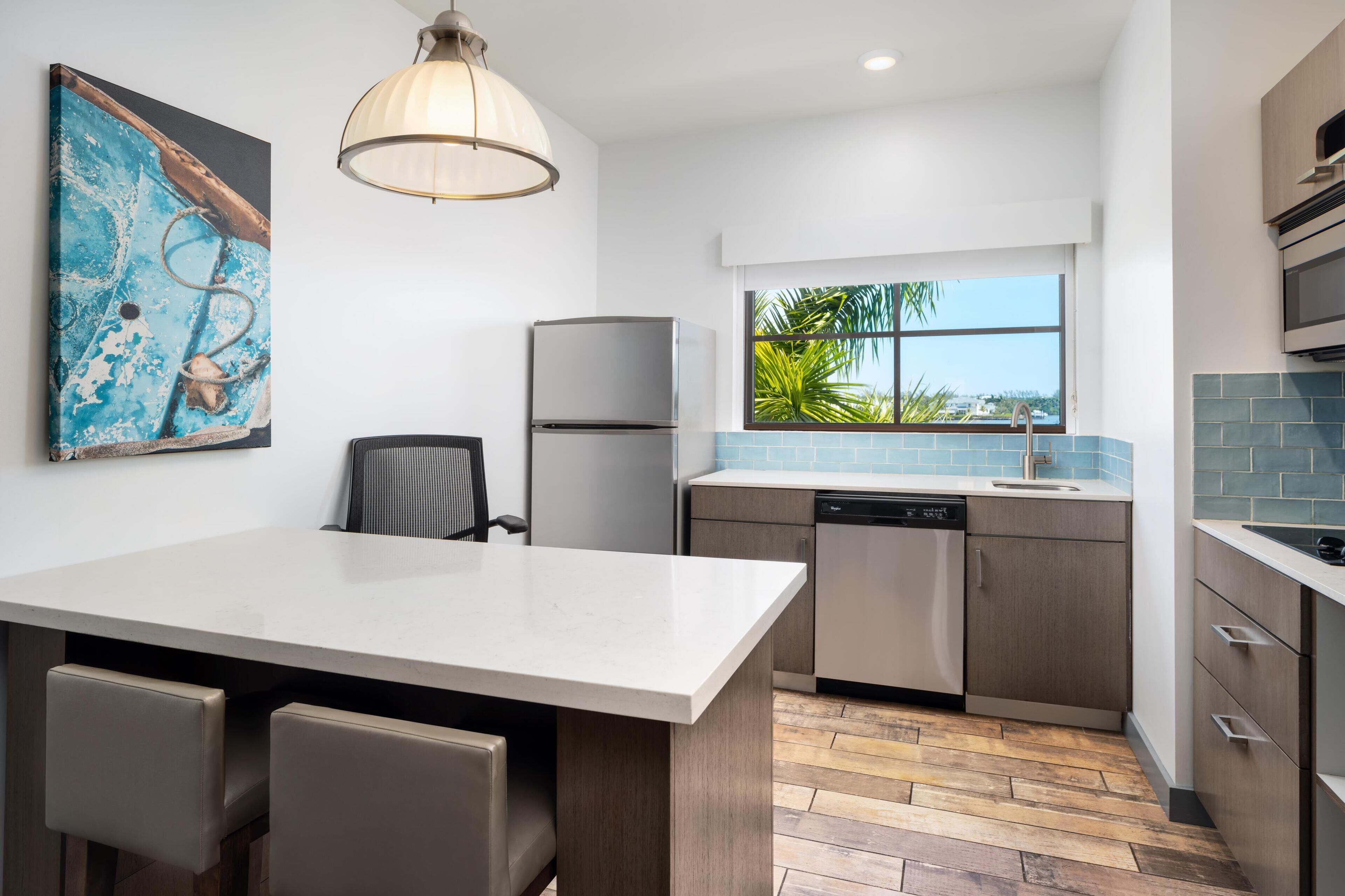 Premium bedding, in-room safe, desk, blackout curtains