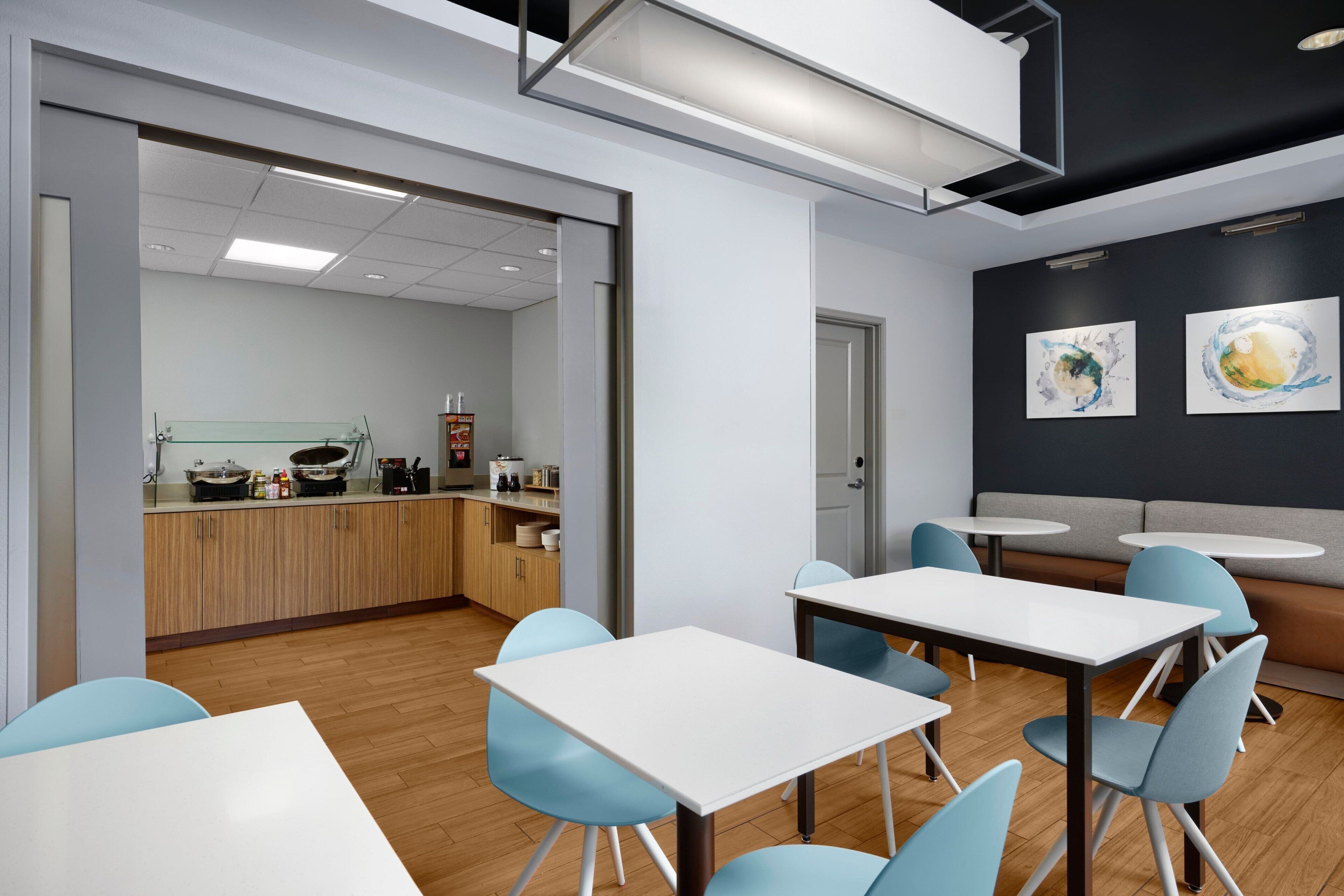 free daily full breakfast