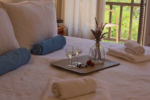 舒适开间套房, 1 张特大床, 厨房, 海景 | 防过敏的被褥、Select Comfort 床、客房内保险箱、特色装修