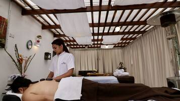 Massagens musculares profundas, tratamentos faciais, massagens