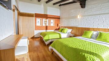 1 bedroom, premium bedding, desk, blackout curtains