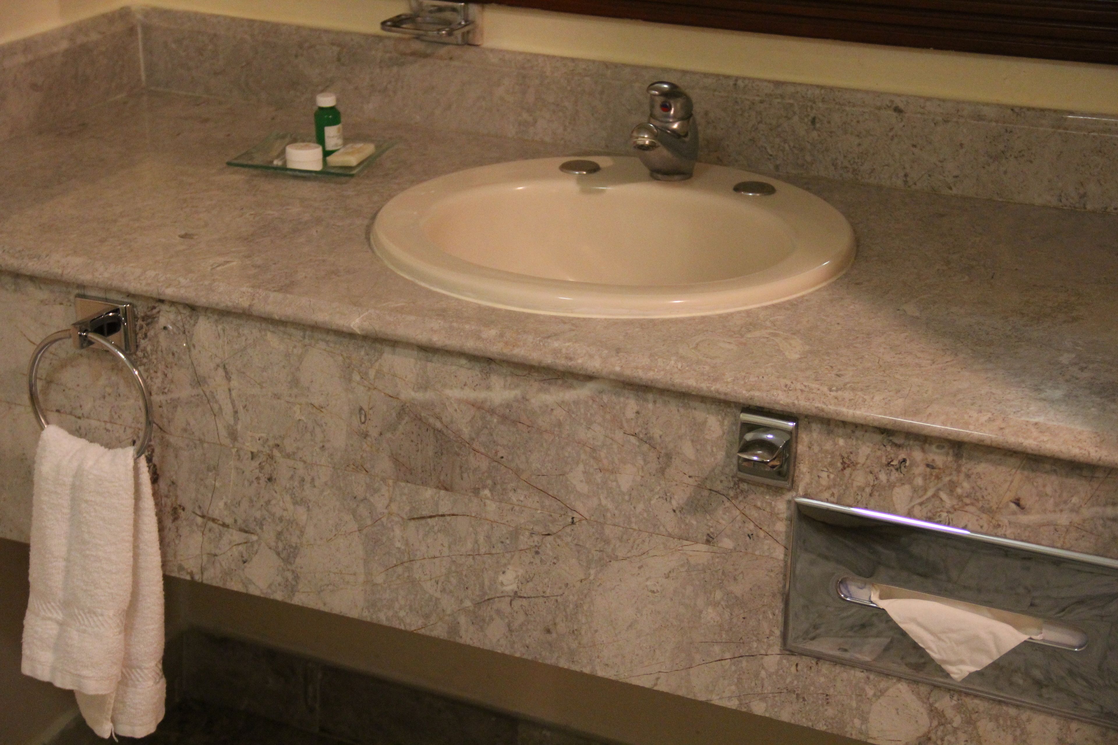 shower, rainfall showerhead, free toiletries, hair dryer