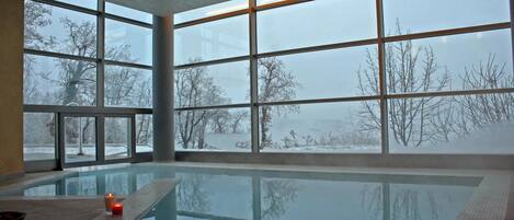 Piscine couverte, piscine extérieure