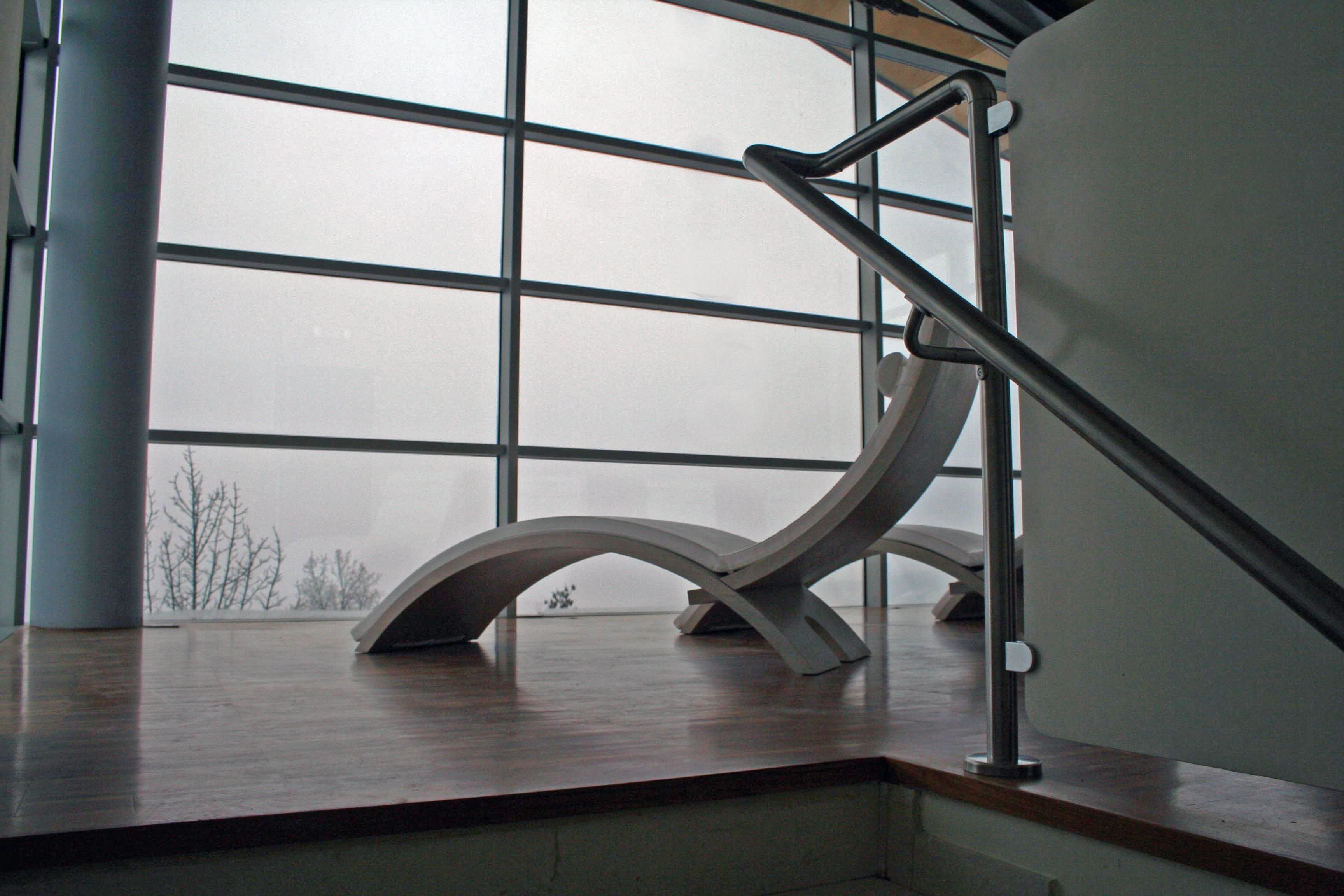 Sauna, Turkish bath, body treatments, aromatherapy, hot stone massages