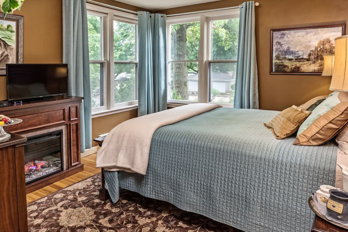 Napolian Stone Room | Egyptian cotton sheets, premium bedding, pillowtop beds