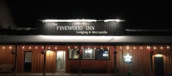 Pinewood Inn