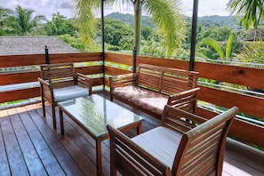 Svit Panoramic - terrass - utsikt mot bergen | Terrass/Patio