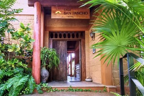 Entrada de la propiedad