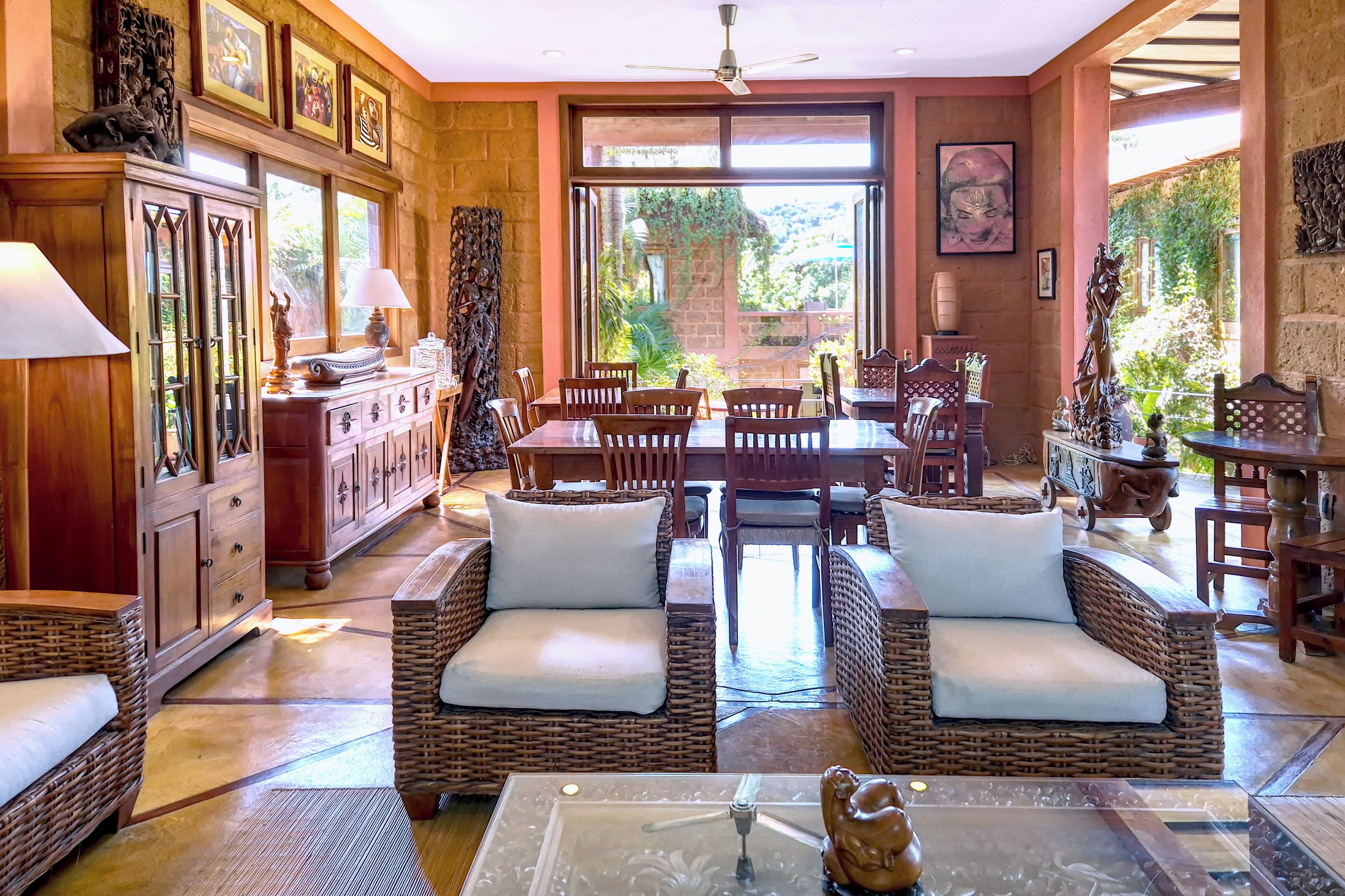 Free daily full breakfast