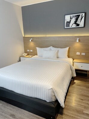 Minibar, in-room safe, desk, laptop workspace