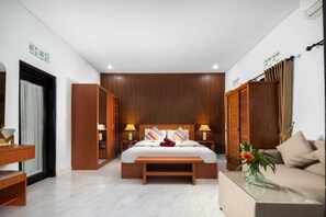 Suite | 1 bedroom, minibar, in-room safe, individually decorated