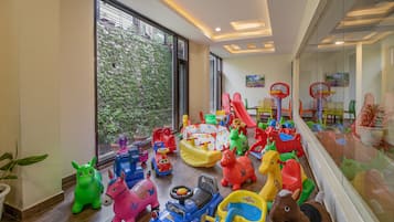 子供用の遊び場 - 屋内