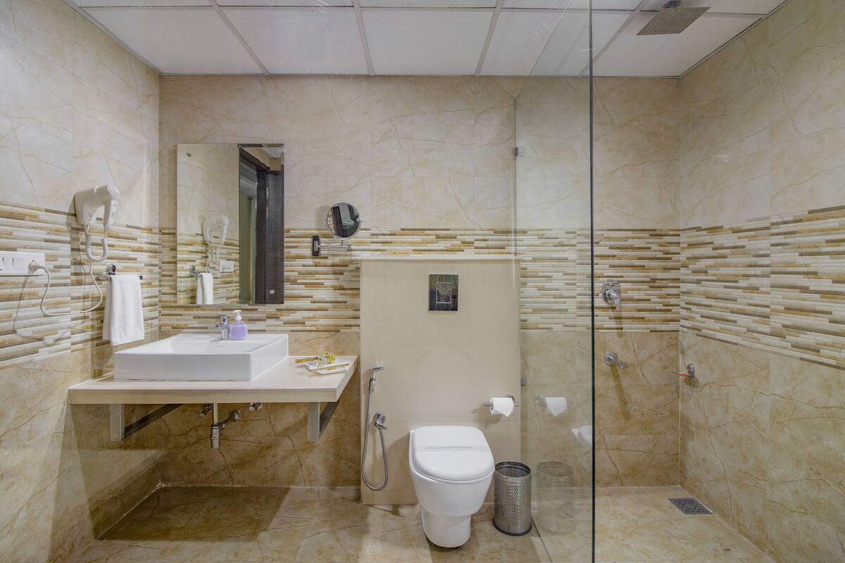 executive double room, 1 double bed, accessible, valley view | bathroom | free toiletries, hair dryer, slippers, towels