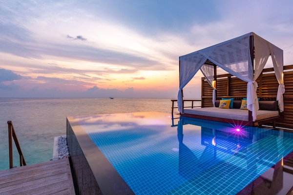 Sunset Ocean Pool Villa- 15% Discount on Return Seaplane Transfer until 23rd December 2024 | Ausblick vom Zimmer